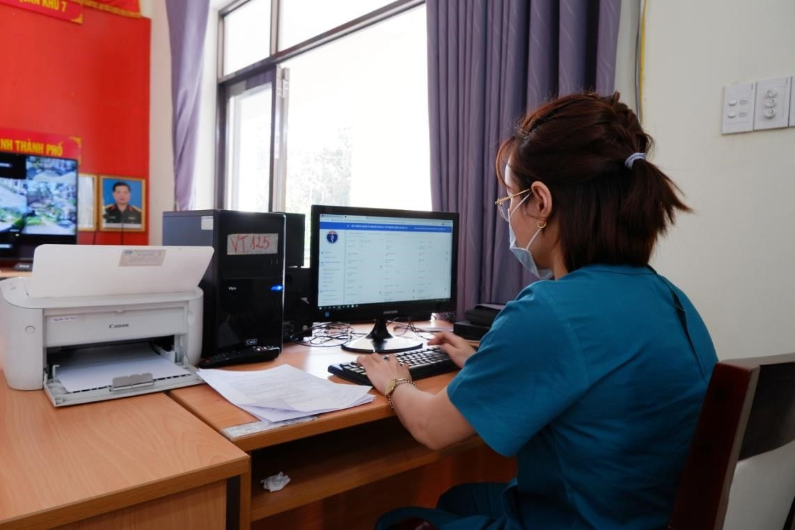 Vì an toàn cộng đồng, tình nguyện không ăn Tết ảnh 2