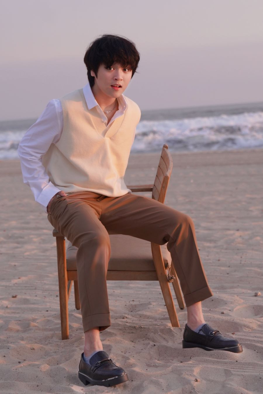 “Hoàng tử tình ca” Thiên Khôi: Đi diễn Tết, có bố mẹ là bạn đồng hành ảnh 3