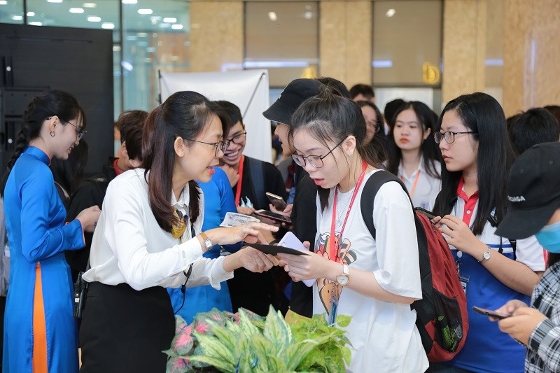 Để mỗi sinh viên là một khách hàng thực sự ảnh 1