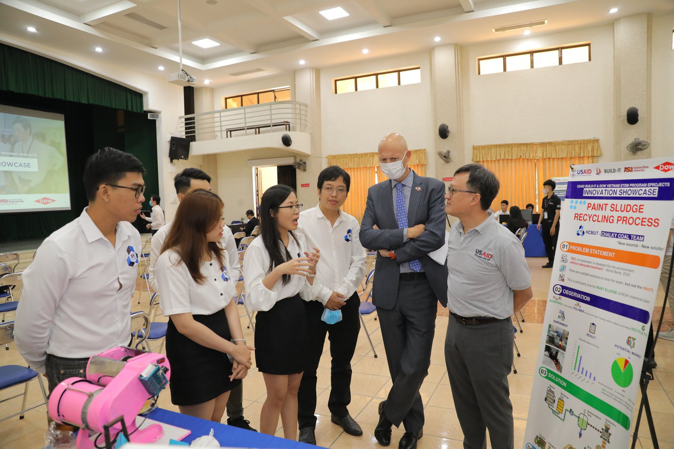 Vinh danh những sáng tạo về môi trường của sinh viên 6 trường đại học ảnh 1