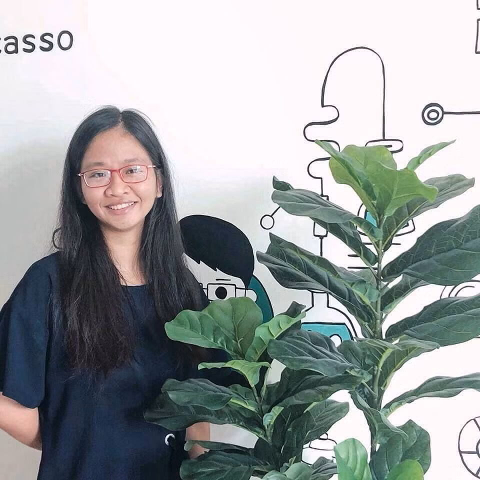Bích Trâm và bài báo khoa học quốc tế về SARS-COV2 ảnh 1