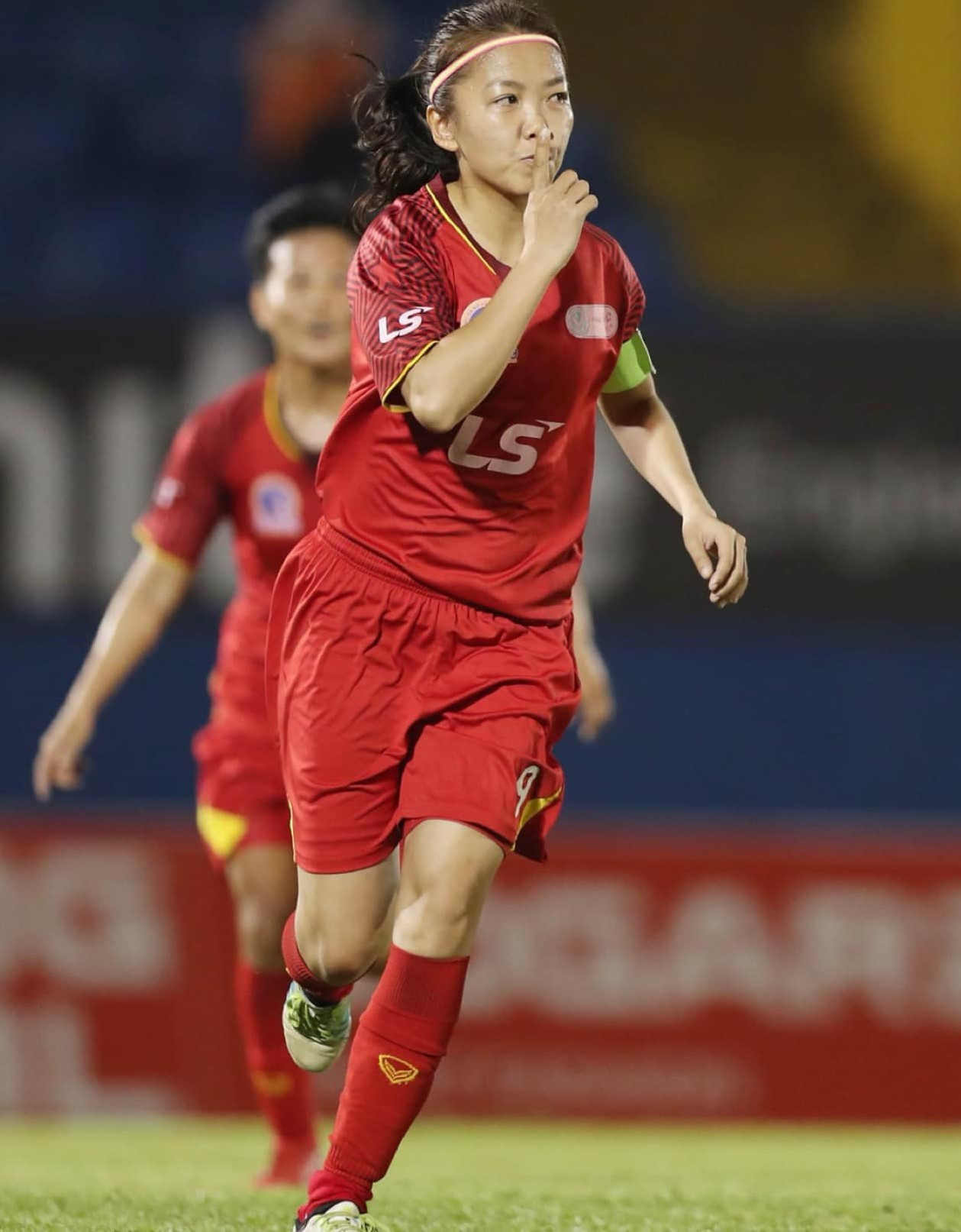 Một năm “đáng quên” nhưng đáng nhớ của nữ cầu thủ sinh viên Huỳnh Như ảnh 2