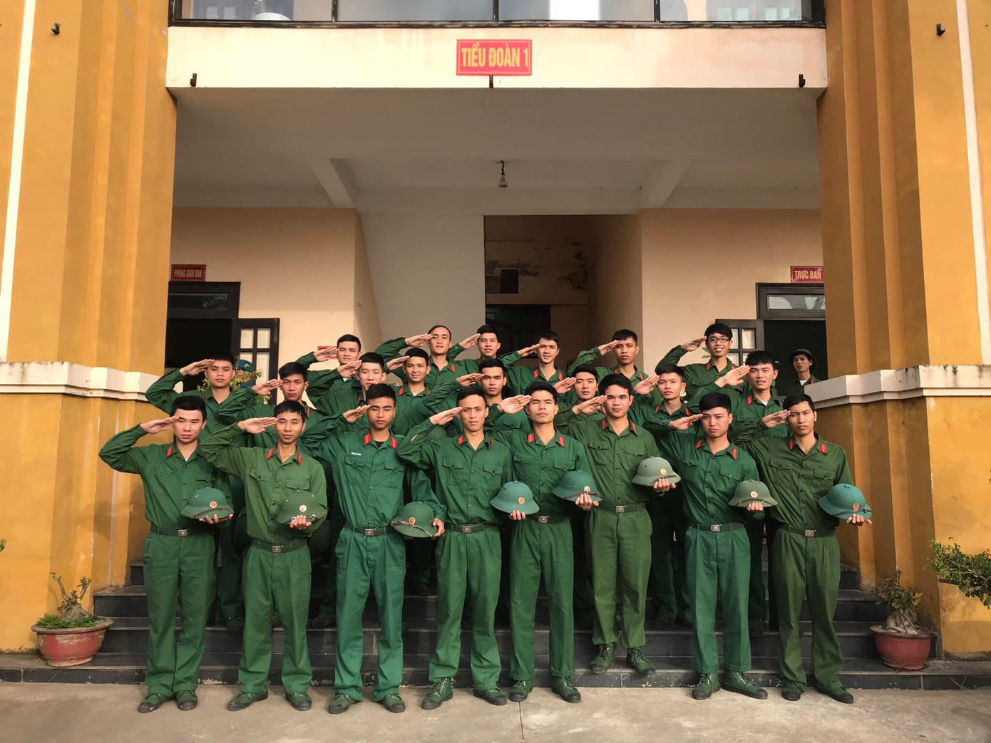 22 cử nhân trường ĐH Bách khoa (ĐH Đà Nẵng) thành Sĩ quan dự bị. ảnh 1