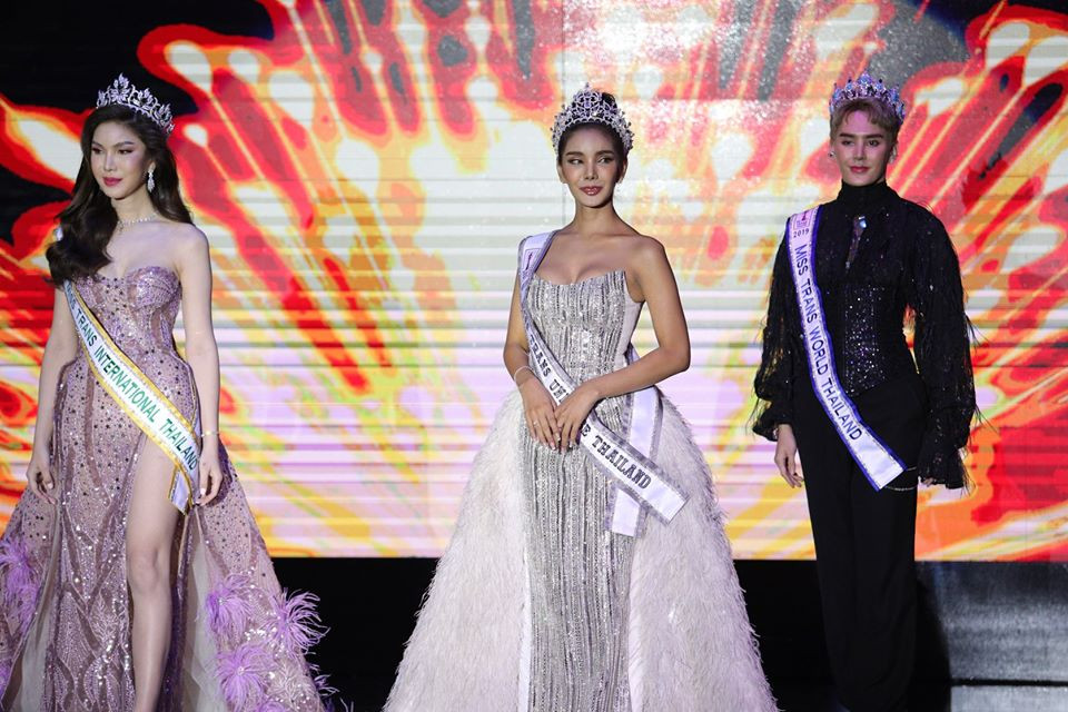 Hoa hậu chuyển giới Thái Lan xuất hiện với hình hài đàn ông khi trao lại vương miện ảnh 3