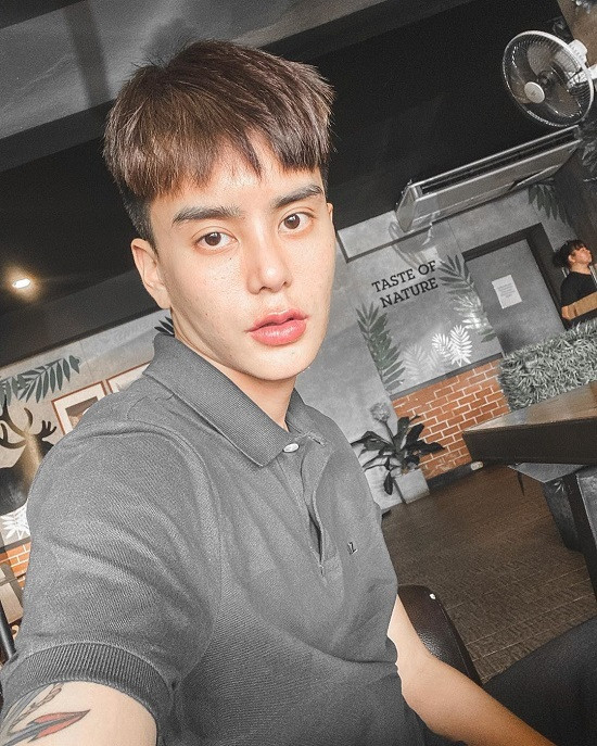 Hoa hậu chuyển giới Thái Lan xuất hiện với hình hài đàn ông khi trao lại vương miện ảnh 7