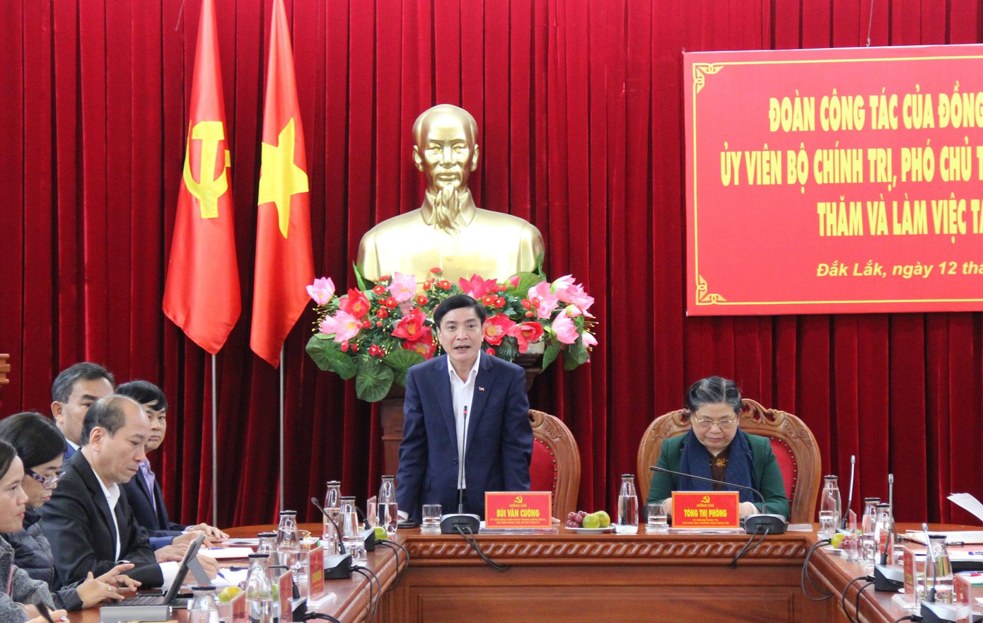 Phó Chủ tịch Quốc hội Tòng Thị Phóng làm việc với Tỉnh ủy Đắk Lắk ảnh 1