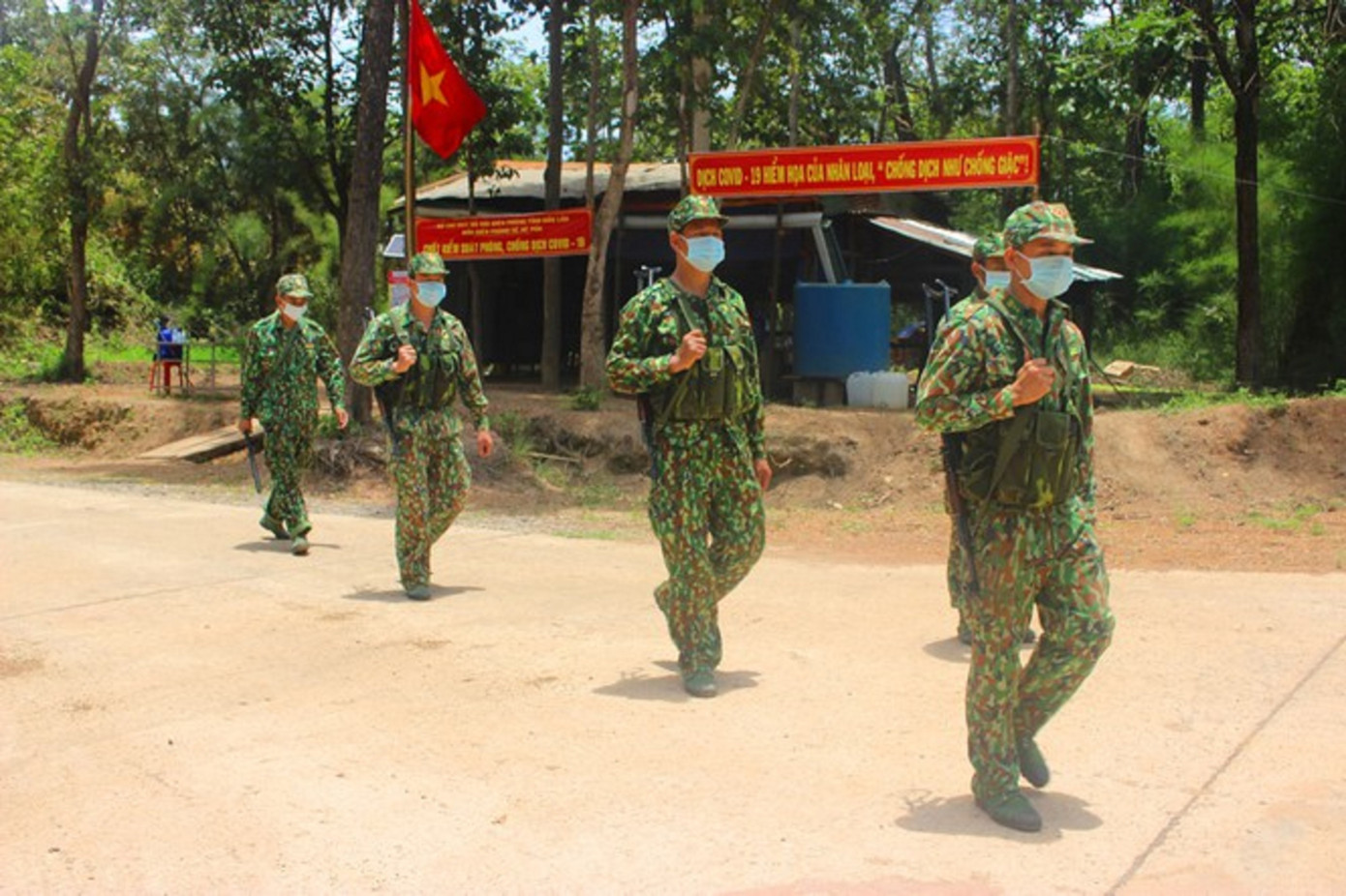 Đắk Lắk: Soát chặt, ngăn người nhập cảnh trái phép trước Tết Nguyên đán ảnh 2