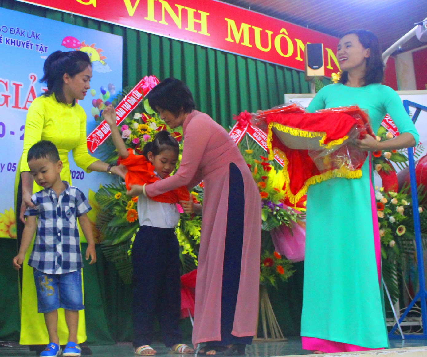 Đắk Lắk: 2 trường hủy lễ khai giảng vì bạch hầu ảnh 2