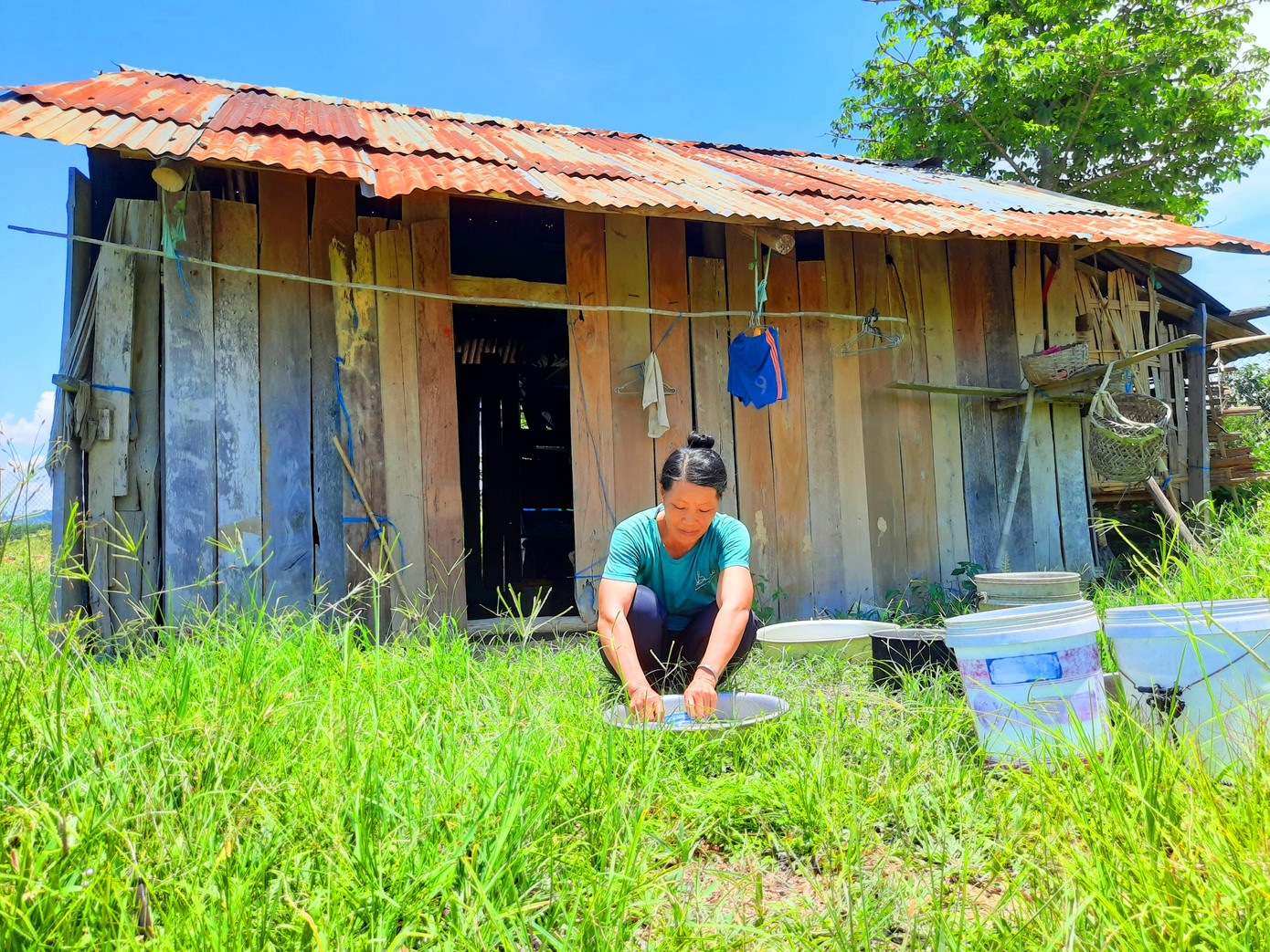 Thu hồi tiền hỗ trợ COVID-19 'lạc vào nhà giàu' ảnh 1