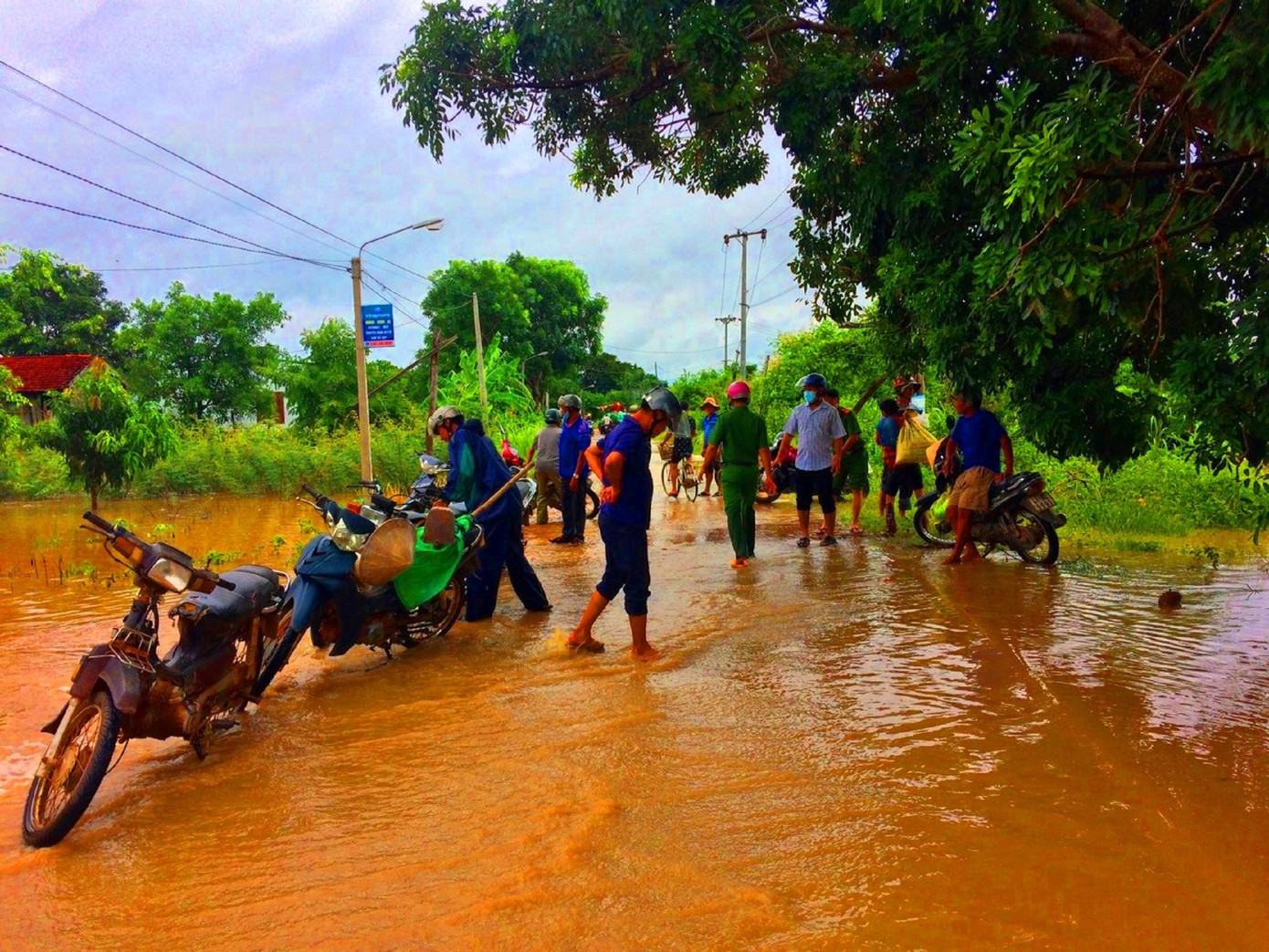 Vùng biên Đắk Lắk ngập lụt, hơn 51 tỷ đồng trôi theo nước ảnh 3