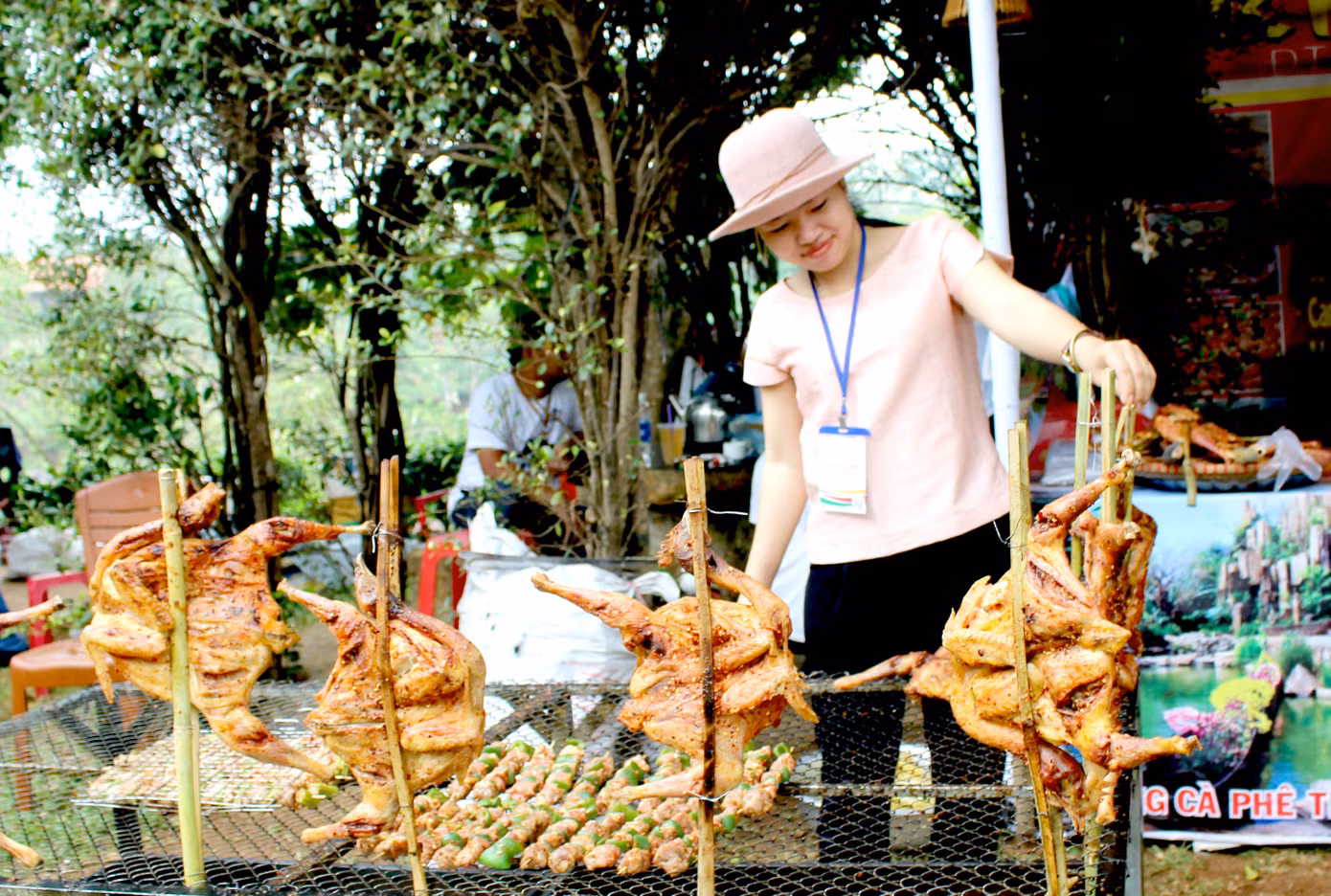 Gà nướng 'sa lửa' Tây Nguyên: Nhìn thôi đã thèm ảnh 5