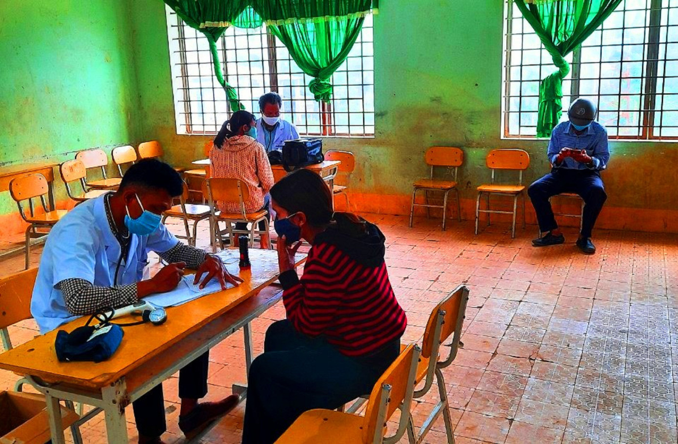 Đắk Lắk tiêm vắc xin phòng bạch hầu ra sao giữa dịch COVID-19 ảnh 2