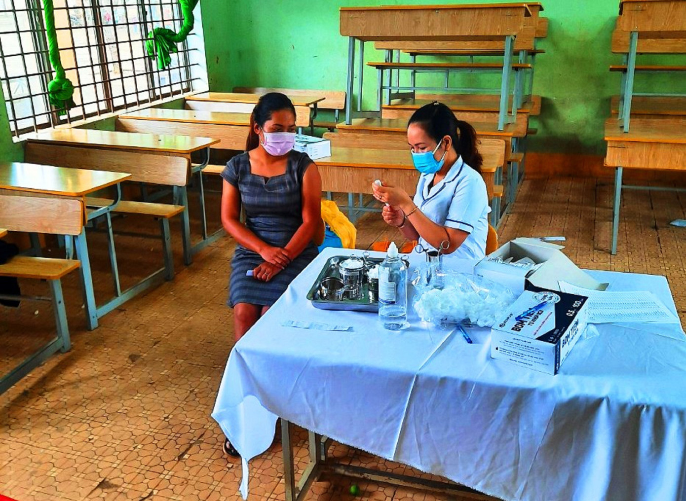 Đắk Lắk tiêm vắc xin phòng bạch hầu ra sao giữa dịch COVID-19 ảnh 3