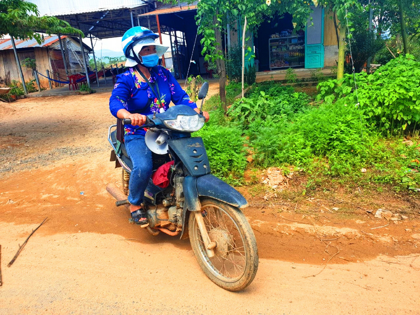 Vào tâm dịch bạch hầu Đắk Nông, chứng kiến người sợ tiêm bỏ trốn ảnh 3