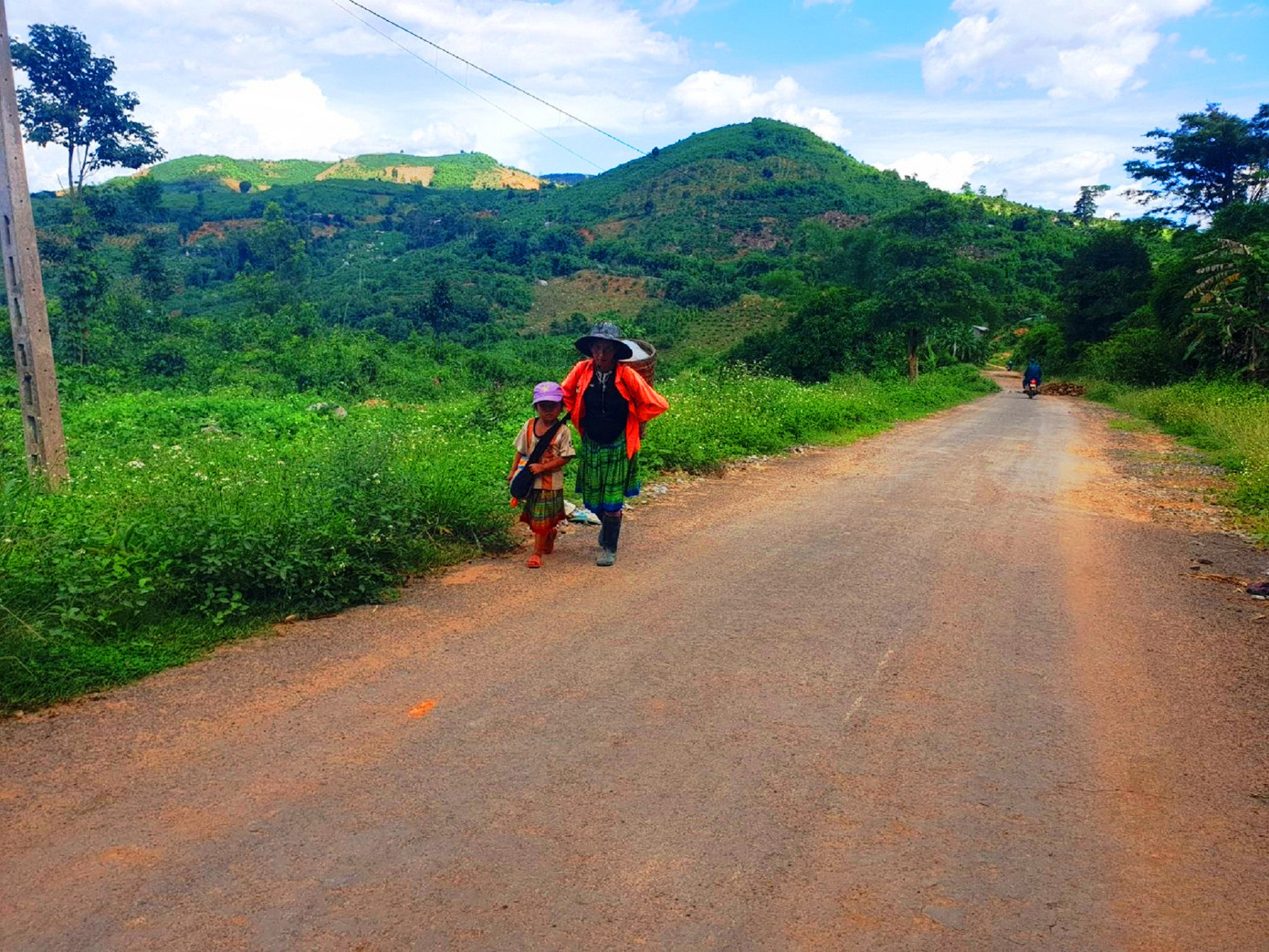 Vào tâm dịch bạch hầu Đắk Nông, chứng kiến người sợ tiêm bỏ trốn ảnh 7