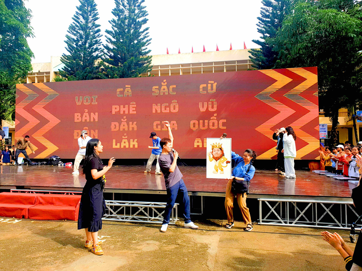 Đắk Lắk 'tiếp lửa sư tử' chinh phục đỉnh Olympia ảnh 1