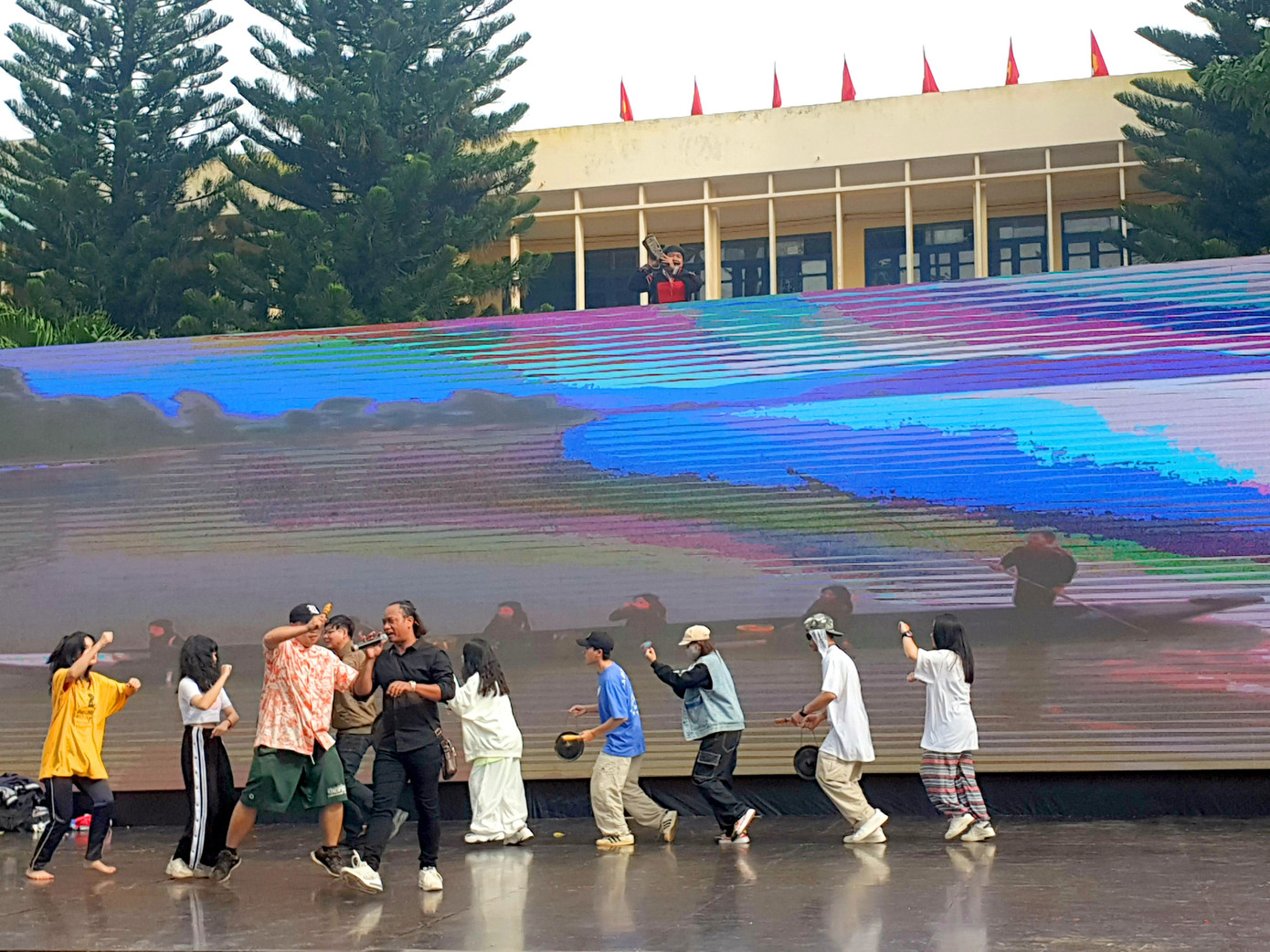 Đắk Lắk 'tiếp lửa sư tử' chinh phục đỉnh Olympia ảnh 2