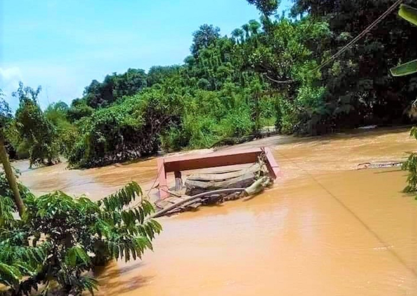 Hàng loạt công trình hư nặng sau lũ, Đắk Nông đề xuất Trung ương hỗ trợ ảnh 1