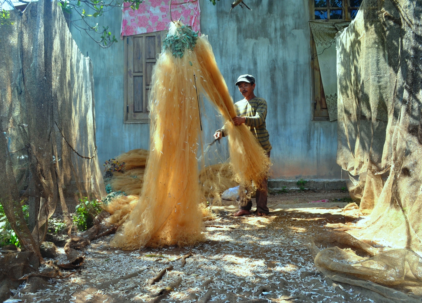 Chuyện ít biết về 'xóm chài' trên núi ảnh 2