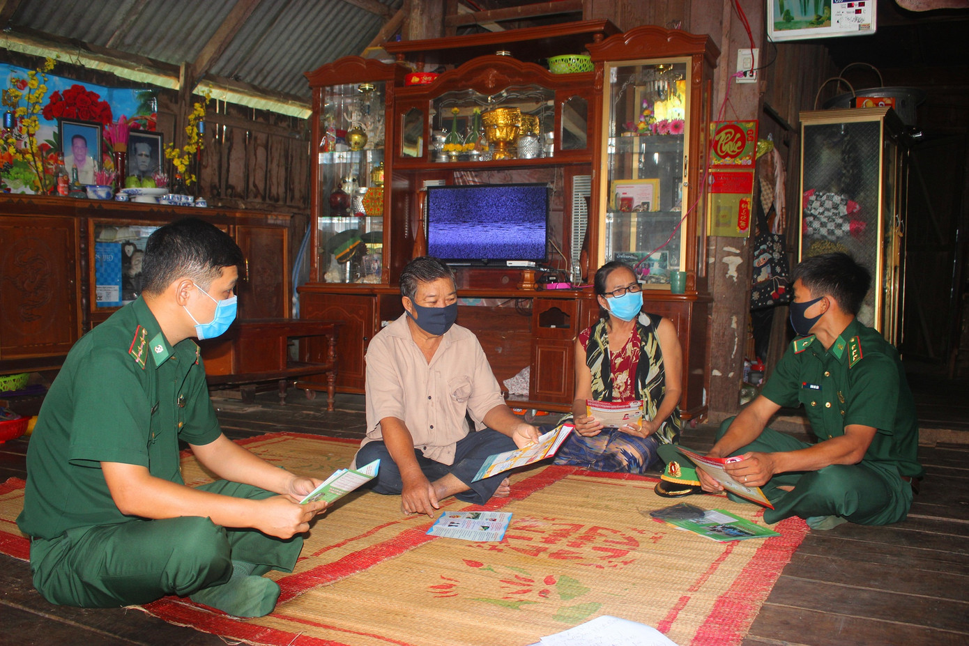 Xã có 46,7 km đường biên giới giáp Campuchia ngăn dịch ra sao ? ảnh 1