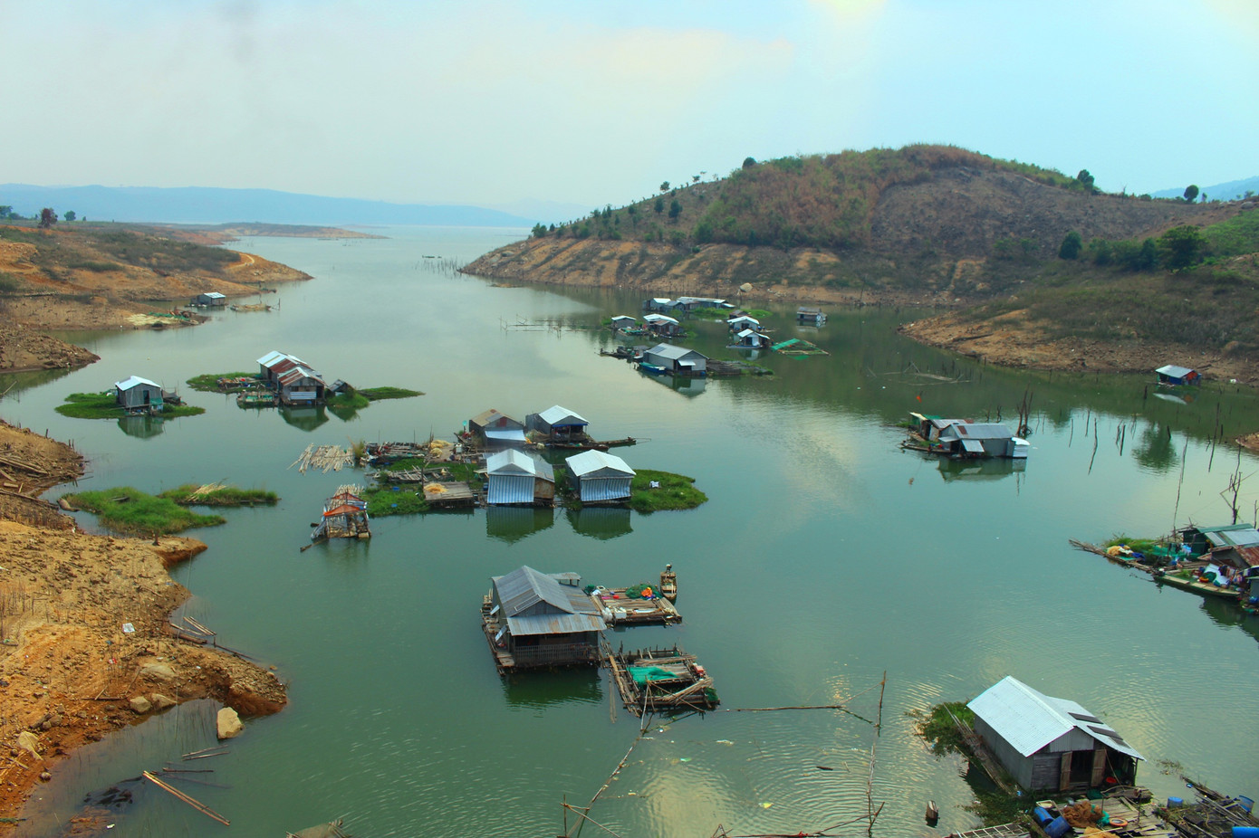 Chuyện ít biết về 'xóm chài' trên núi ảnh 3