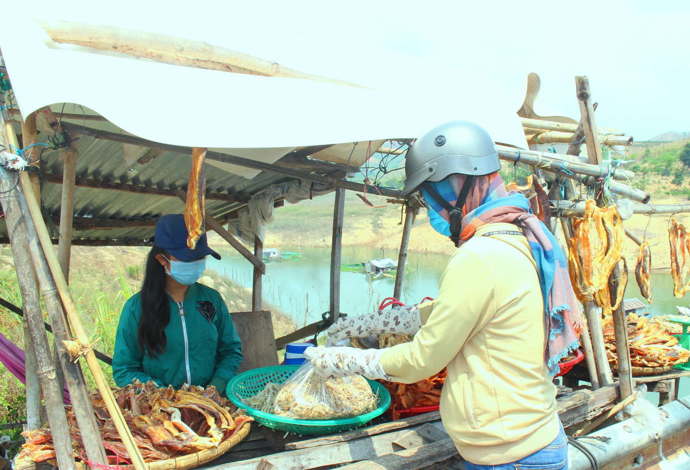 Chuyện ít biết về 'xóm chài' trên núi ảnh 5