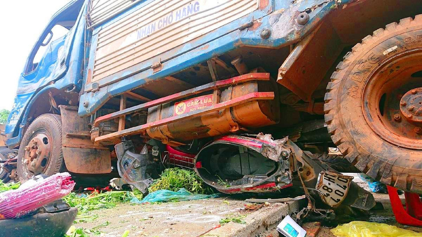 Kiểm tra toàn quốc lấn chiếm hành lang ATGT sau vụ tai nạn Đắk Nông ảnh 3