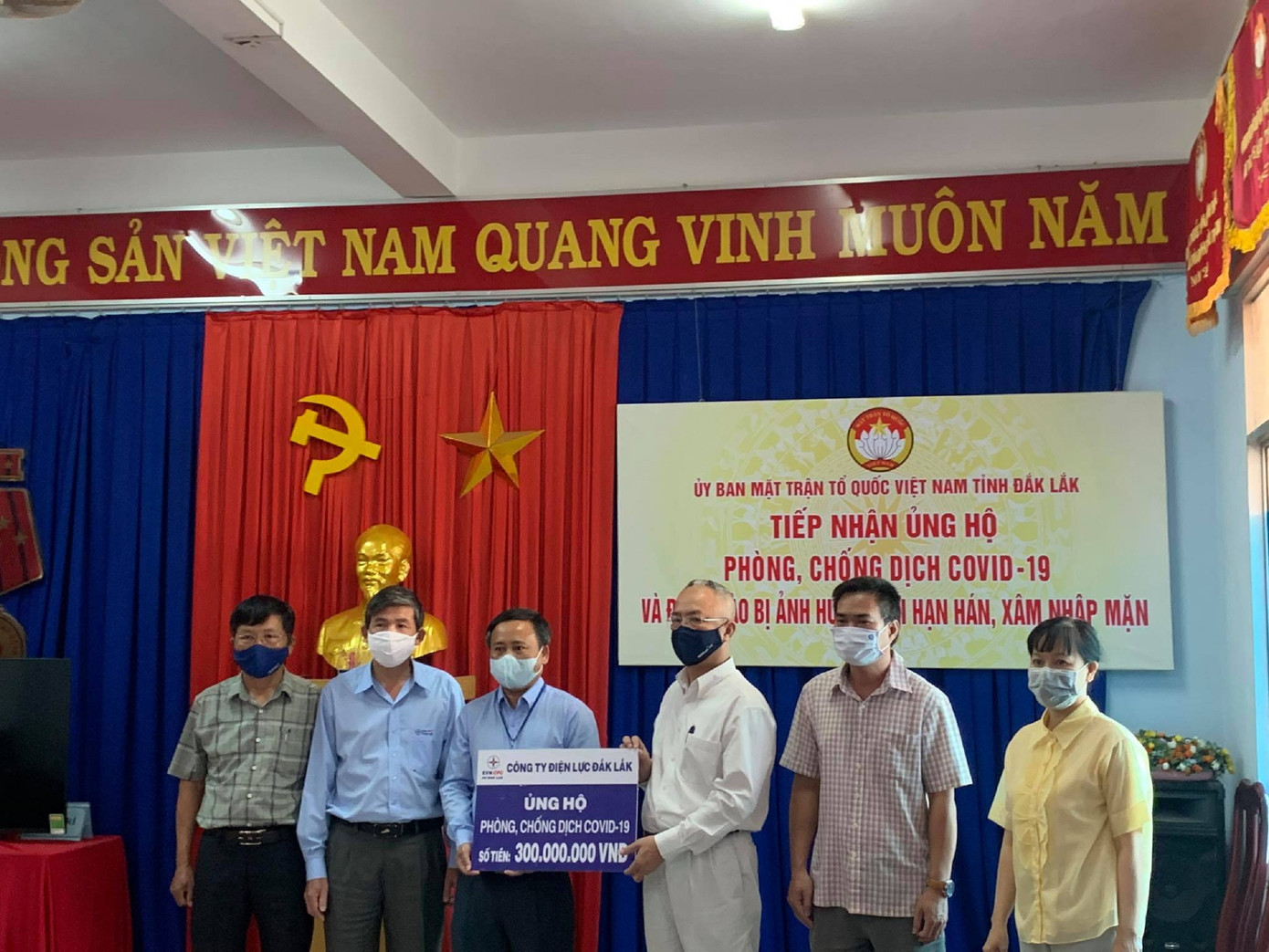 Đắk Lắk: Hơn 3 tỷ đồng ủng hộ phòng, chống dịch và hạn hán, xâm nhập mặn ảnh 1