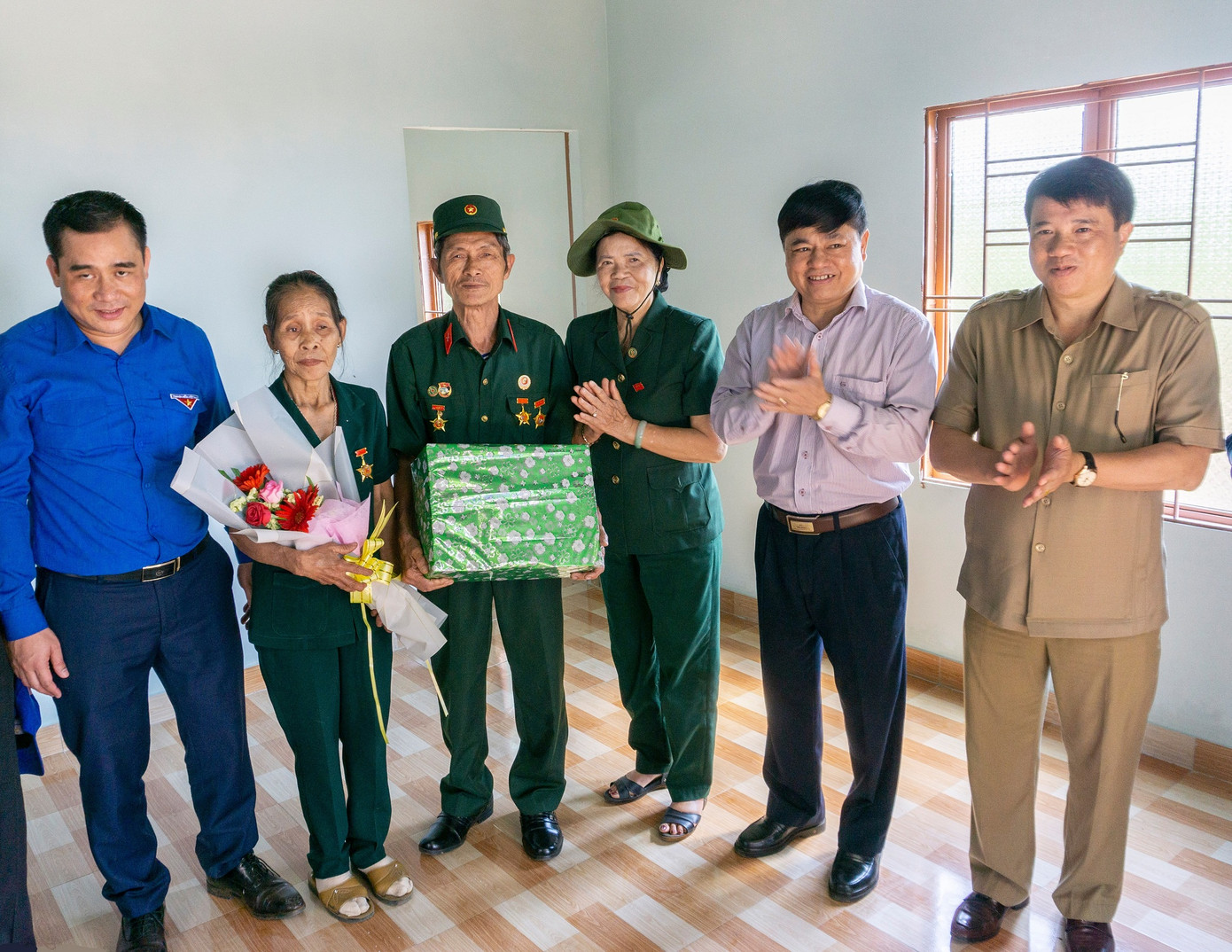 Những tấm lòng thơm thảo của Đoàn đến với đồng bào vùng sâu ảnh 5