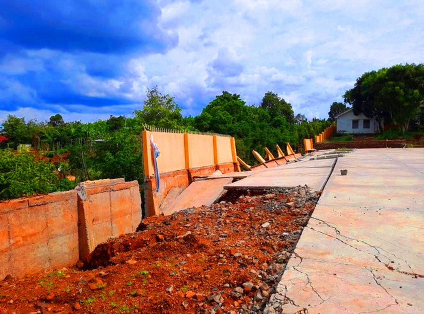 Sập công trình tiền tỷ Đắk Nông, phải 'nhờ' tỉnh khác tìm nguyên nhân ảnh 1