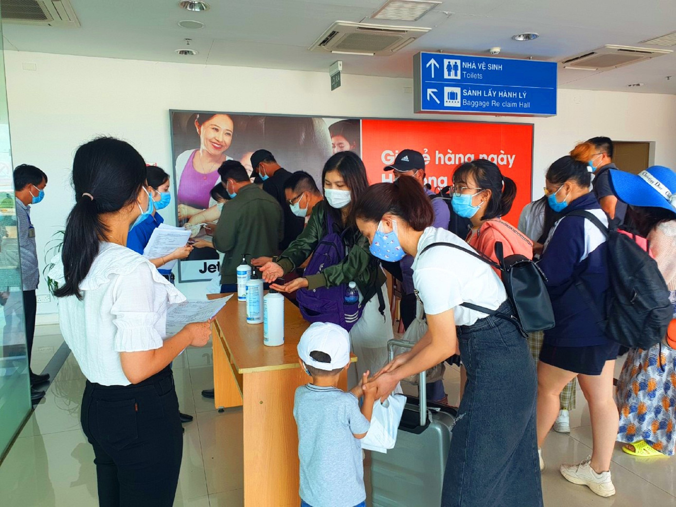 Sân bay Buôn Ma Thuột lập phòng cách ly đặc biệt, phân luồng khách Đà Nẵng ảnh 3