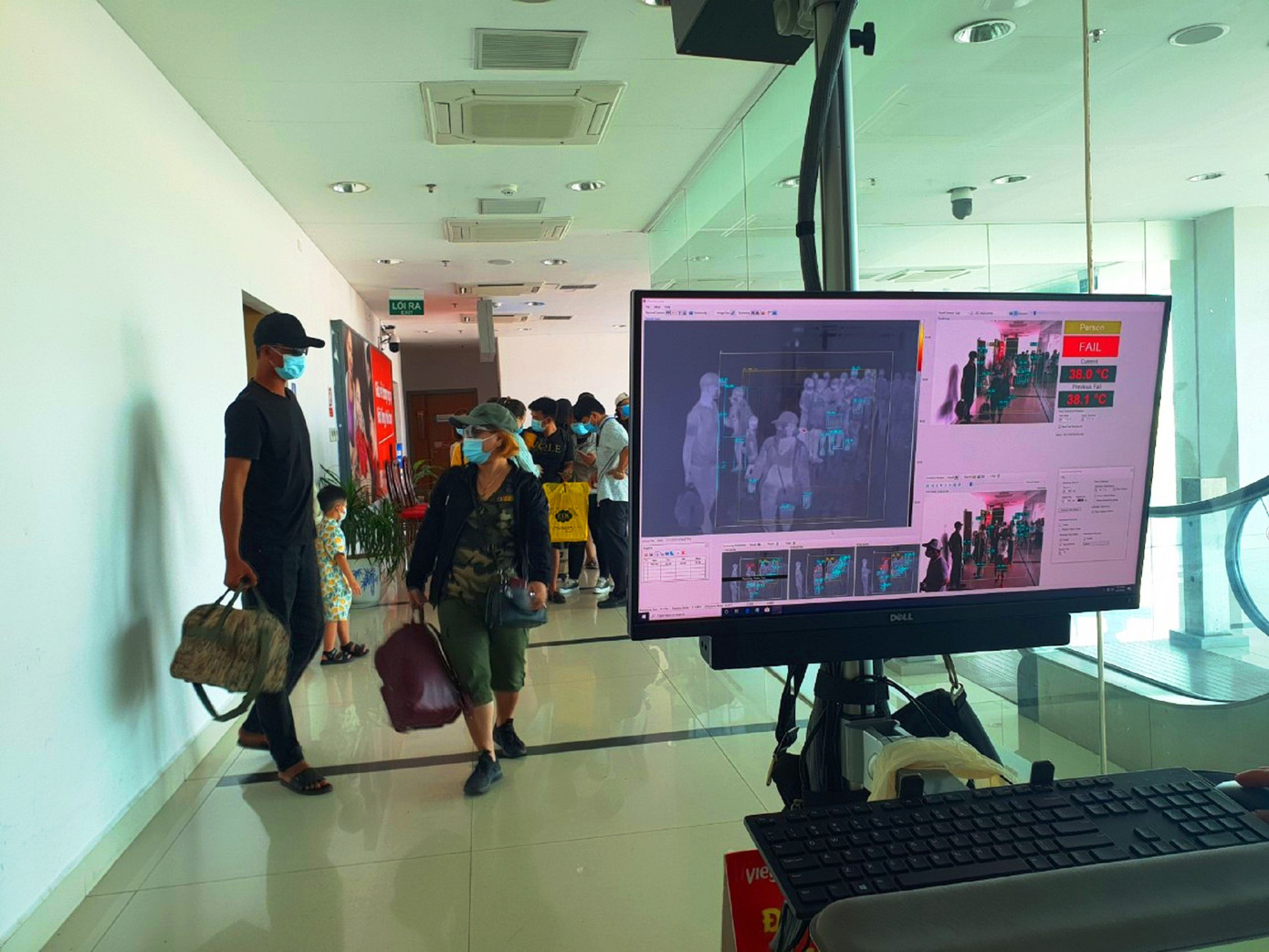 Sân bay Buôn Ma Thuột lập phòng cách ly đặc biệt, phân luồng khách Đà Nẵng ảnh 6