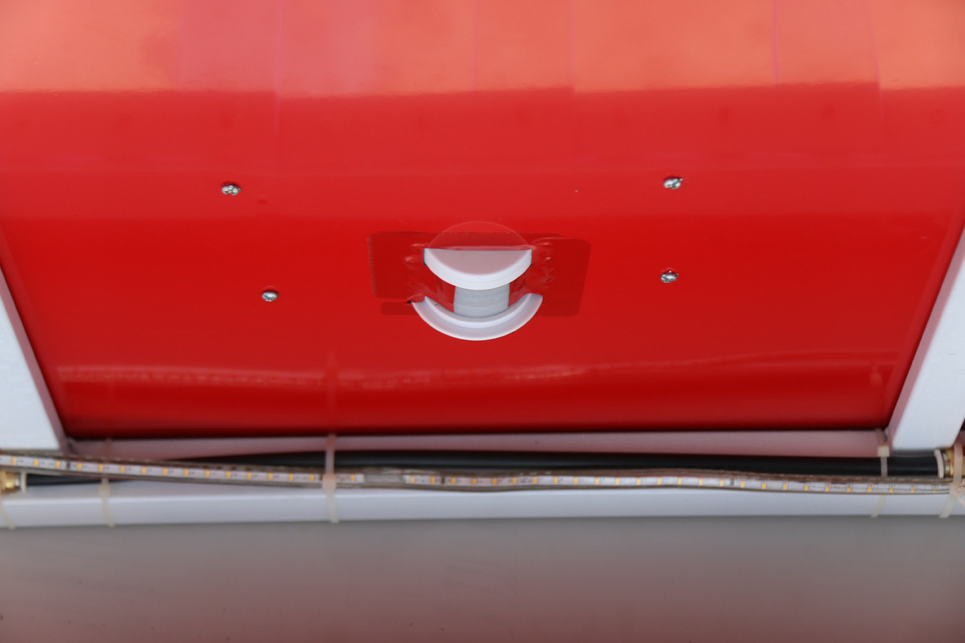 Buồng khử khuẩn 3 giây của thầy giáo vùng sâu đón học sinh quay lại trường ảnh 1