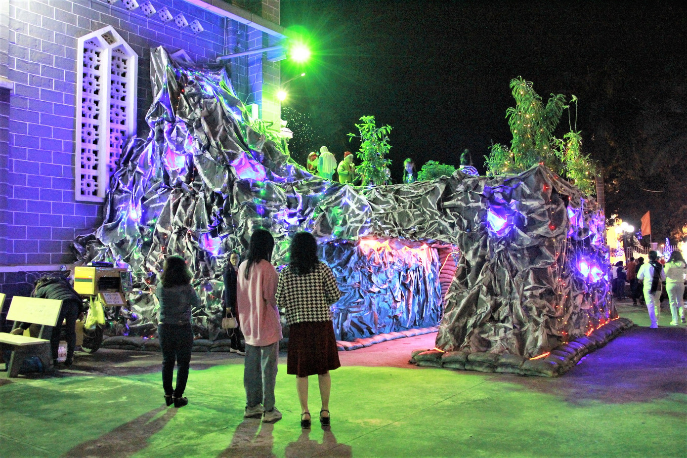 Cả nước tưng bừng đón chào Giáng sinh 2020 ảnh 26