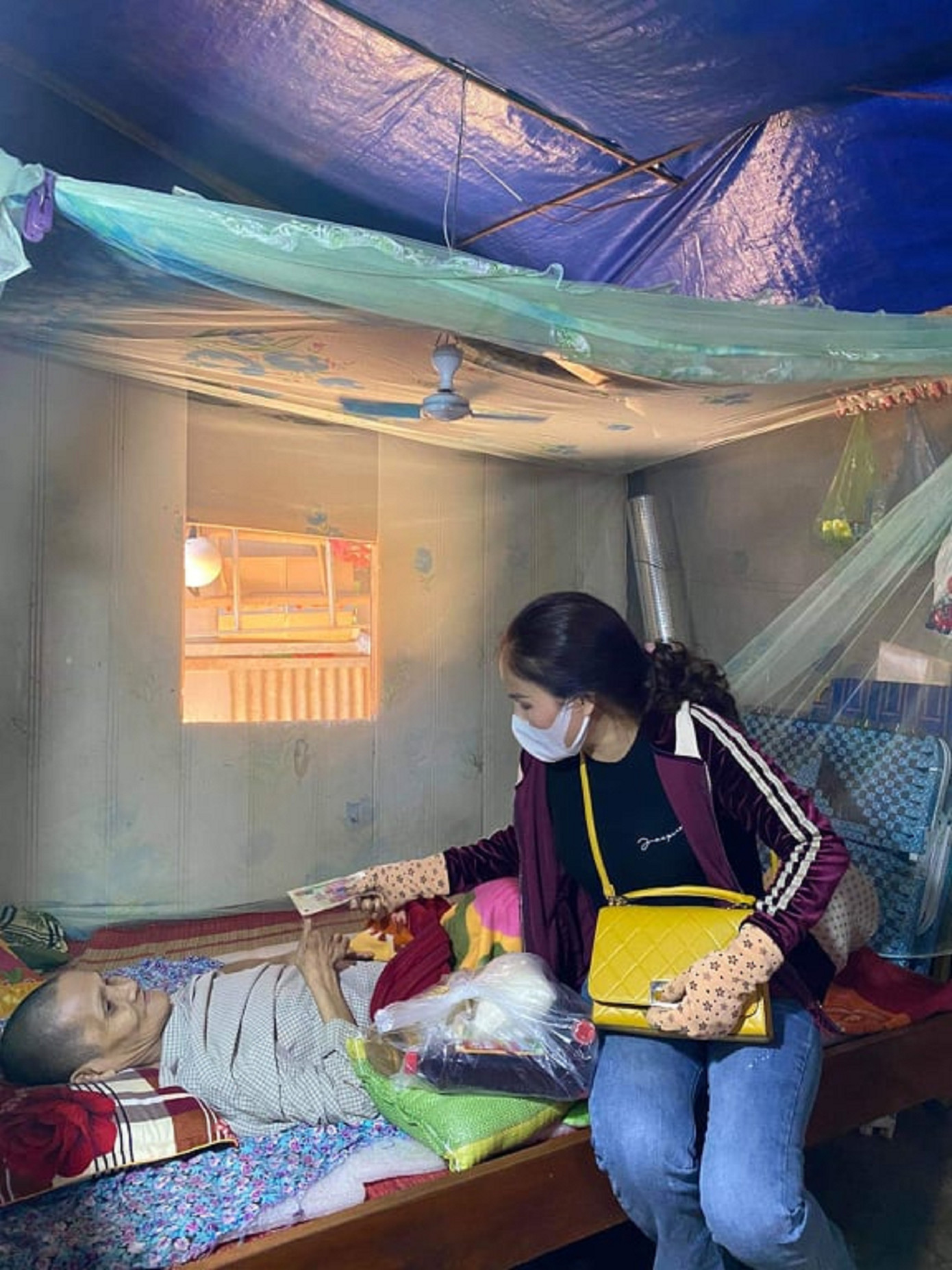 Tấm lòng thơm thảo với những người ‘mất việc’ vì COVID-19 ảnh 2