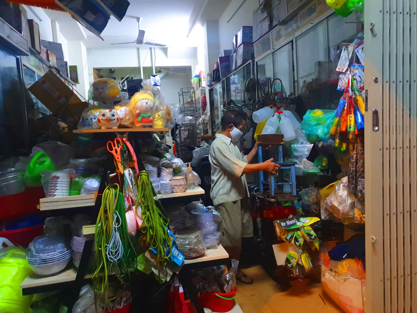 Xúc động giây phút gỡ bỏ cách ly tại Buôn Ma Thuột ảnh 5