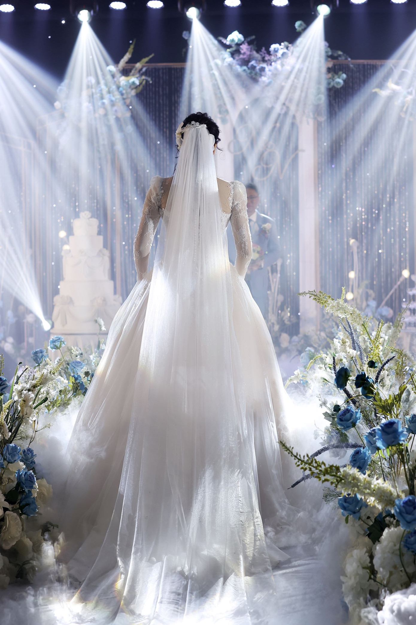 Ca sĩ Tân Nhàn bất ngờ kết hôn với một Phó giáo sư trẻ ảnh 8