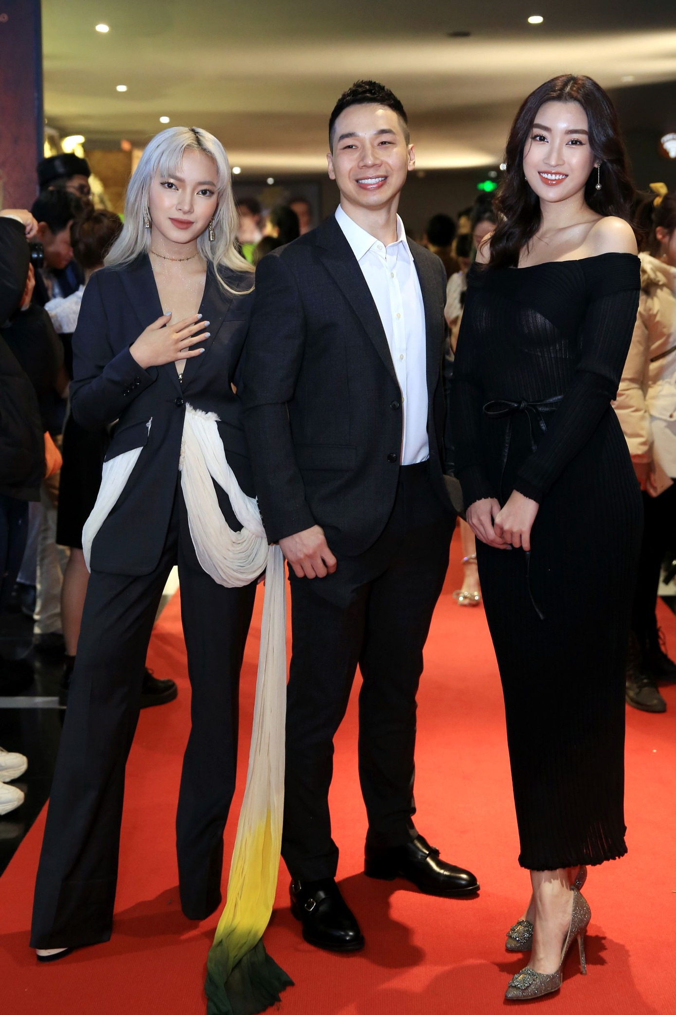 Hoa hậu Đỗ Mỹ Linh, Châu Bùi, Hồng Diễm và dàn sao ủng hộ 'Cậu Vàng' ảnh 4