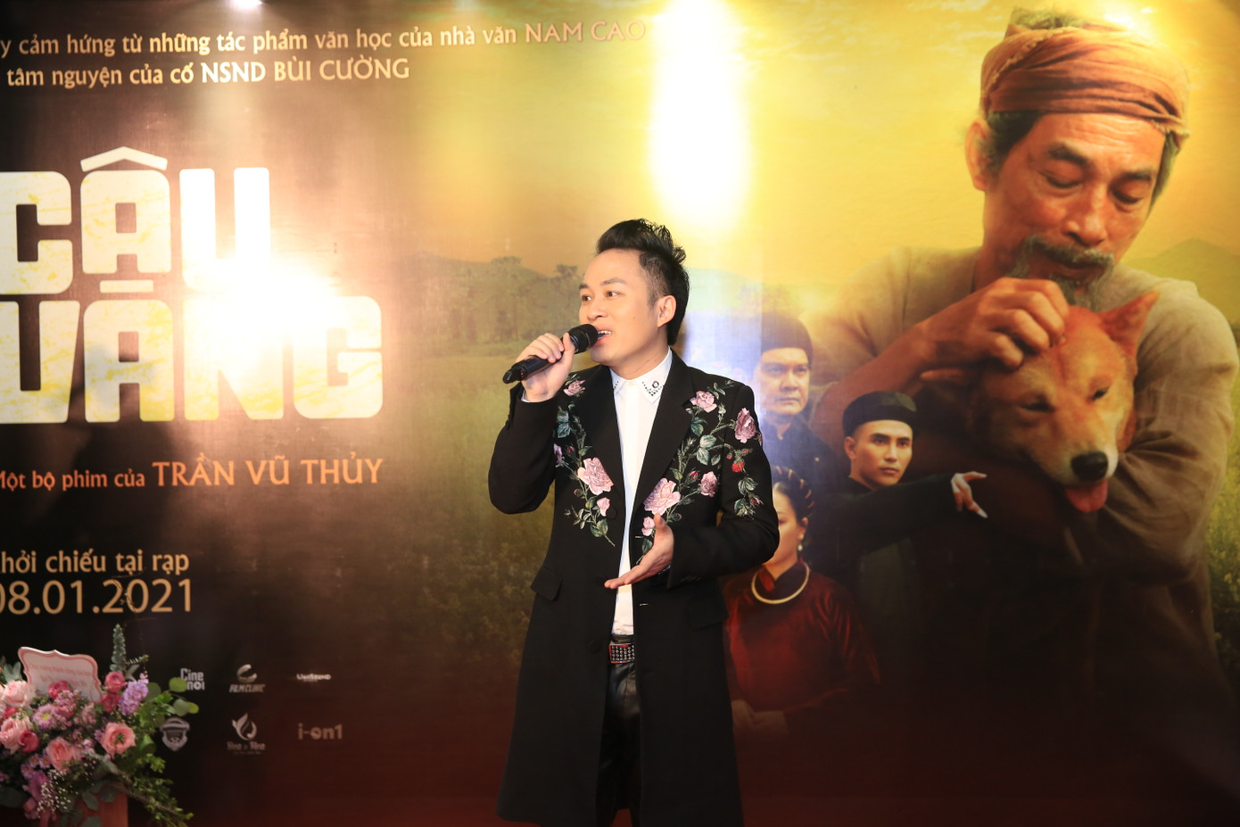 Hoa hậu Đỗ Mỹ Linh, Châu Bùi, Hồng Diễm và dàn sao ủng hộ 'Cậu Vàng' ảnh 6