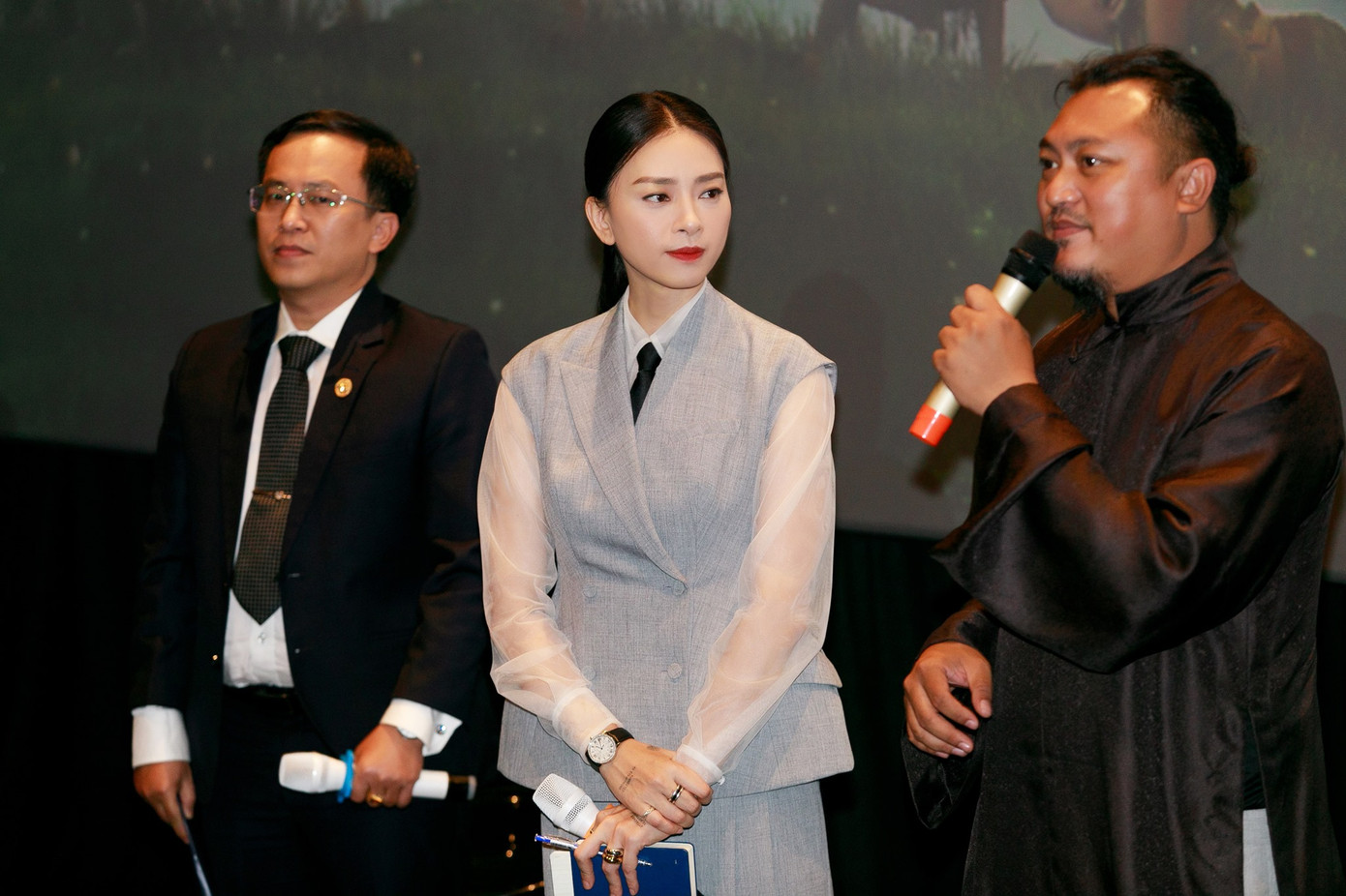 Điện ảnh Việt: Hết bị tẩy chay lại lao đao vì COVID-19 ảnh 2