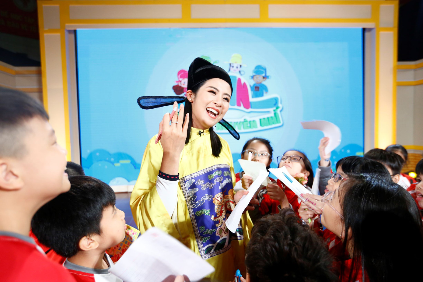 Diễn viên Thanh Sơn bất ngờ hoá Trạng hoạt náo ‘Trạng nguyên nhí’ ảnh 3