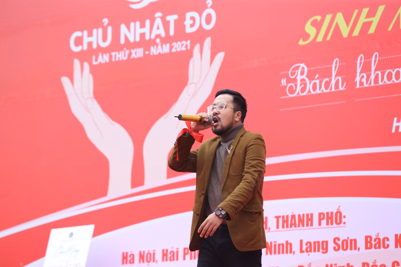 NSƯT Xuân Bắc khuấy động Chủ nhật Đỏ, nhận Bằng khen của Bộ Y tế ảnh 2