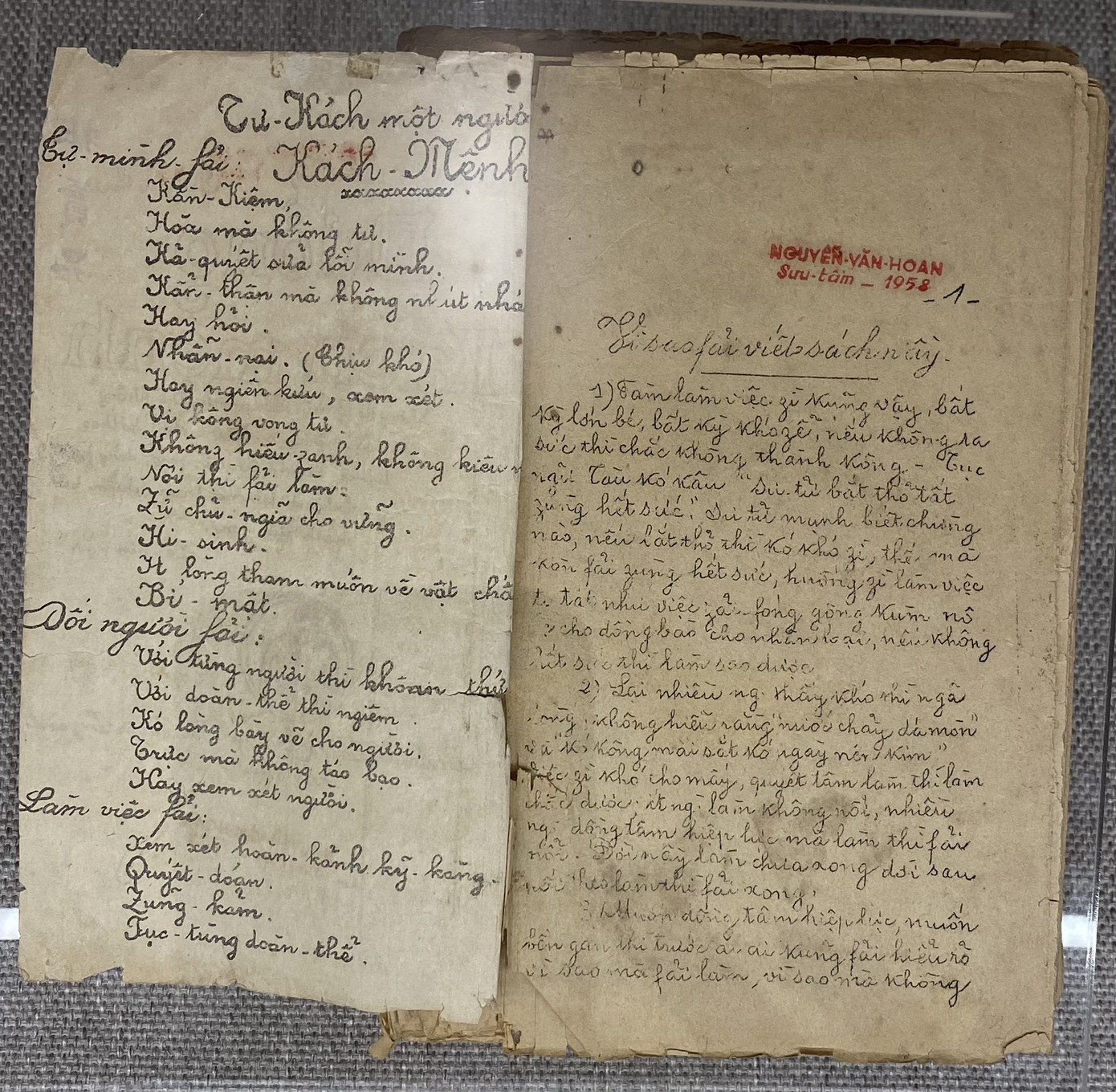 Hàng trăm tài liệu, hiện vật tái hiện lịch sử hào hùng và 12 kỳ đại hội Đảng ảnh 8