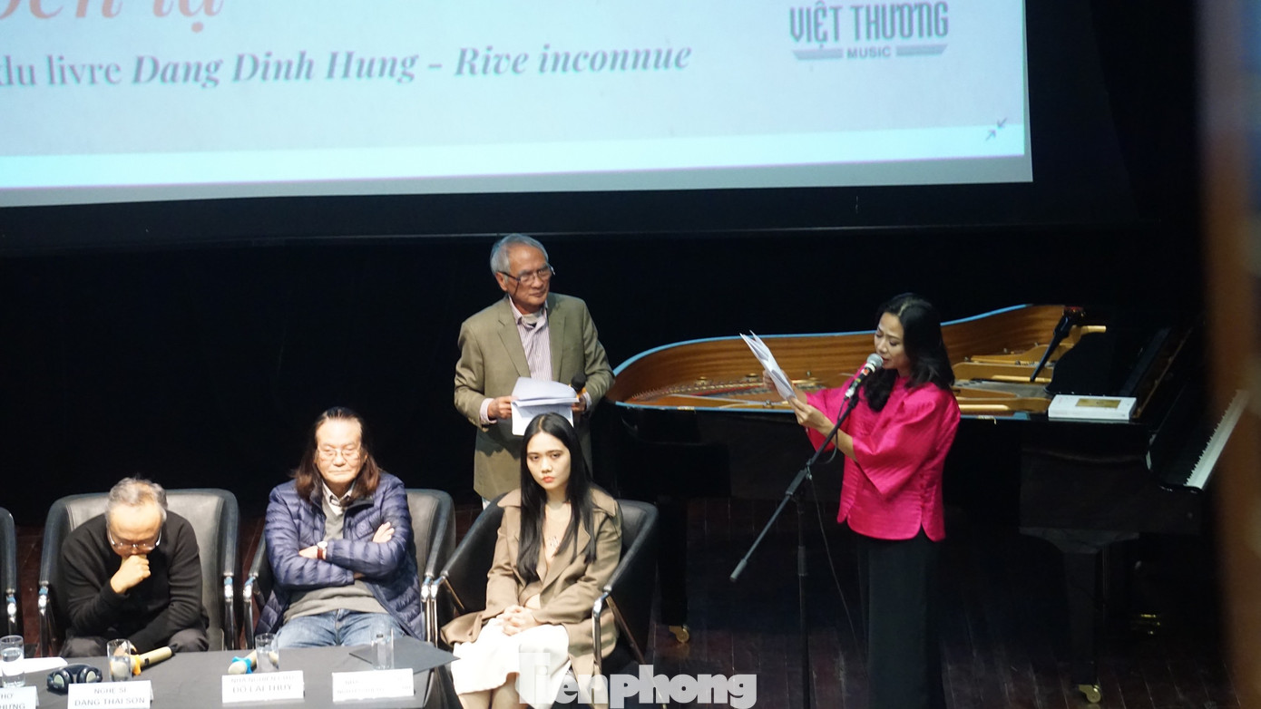 Chia sẻ xúc động về bố, NSND Đặng Thái Sơn nhận tràng vỗ tay không ngớt ảnh 2