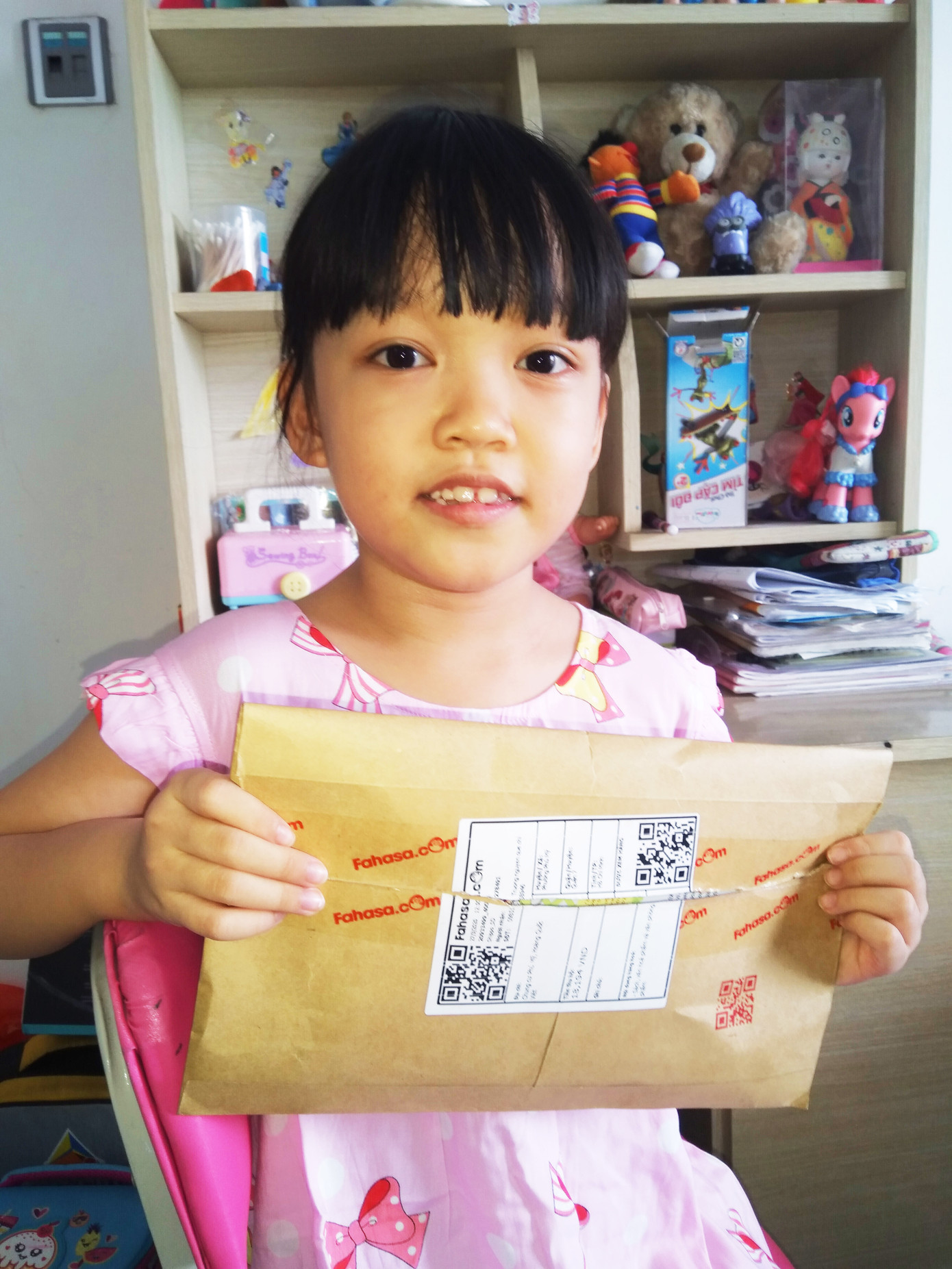 Gian nan sách mùa dịch ảnh 1