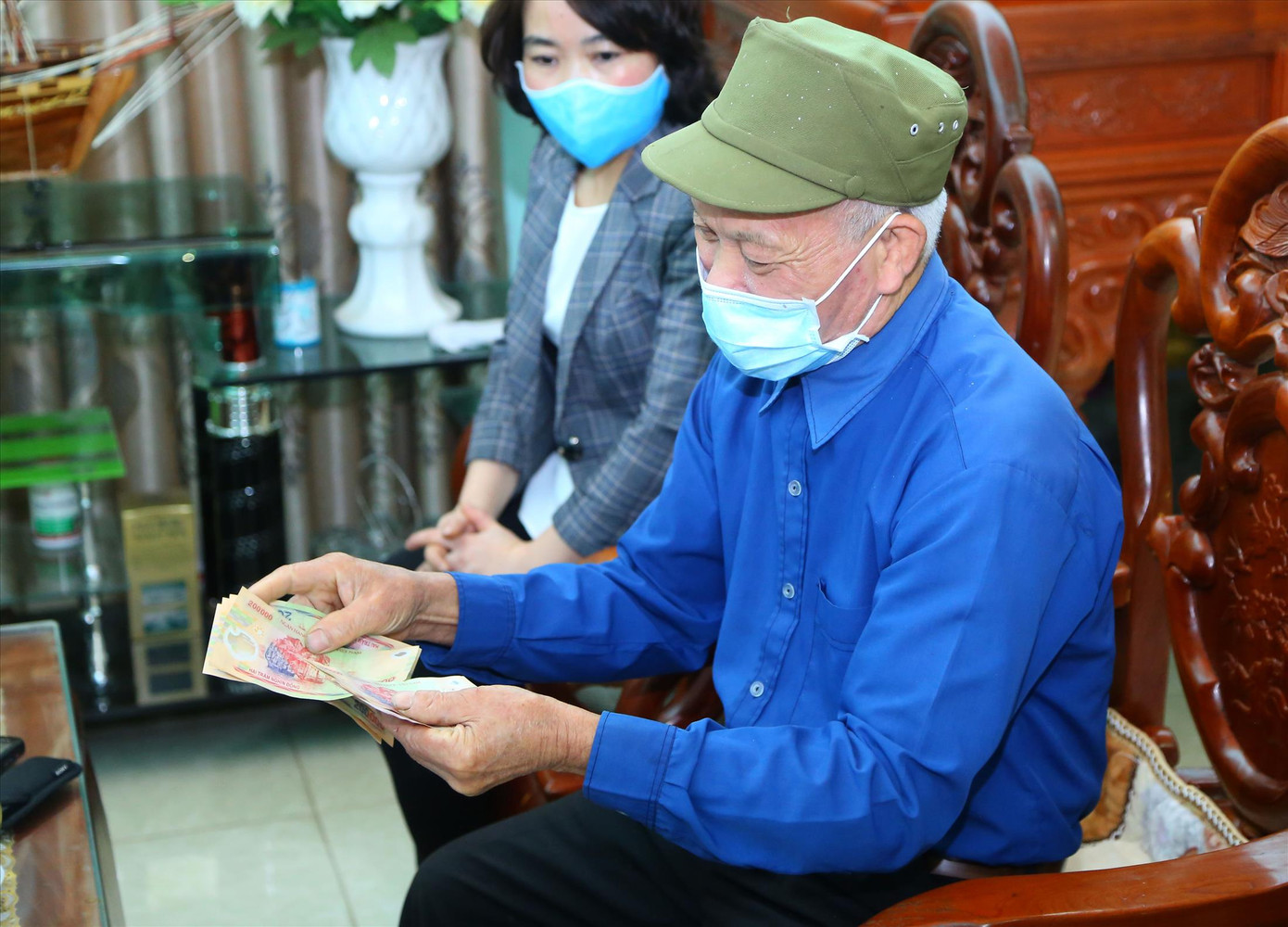 Thống đốc Ngân hàng: Xem xét điều chỉnh hạn mức tín dụng, bơm đủ vốn cho nền kinh tế ảnh 5