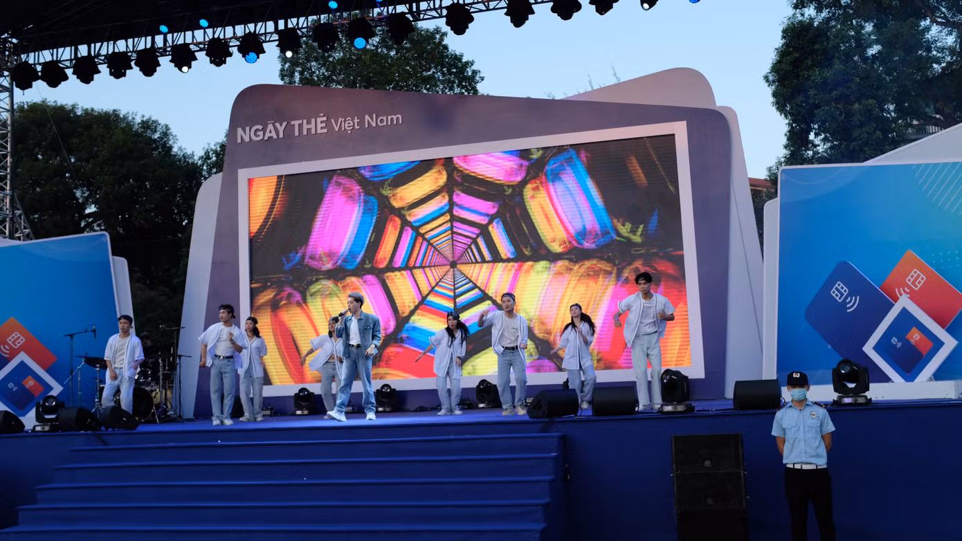 Bảo Trâm, Rapper Rica đốt cháy sân khấu ‘Sóng Festival’ ảnh 9