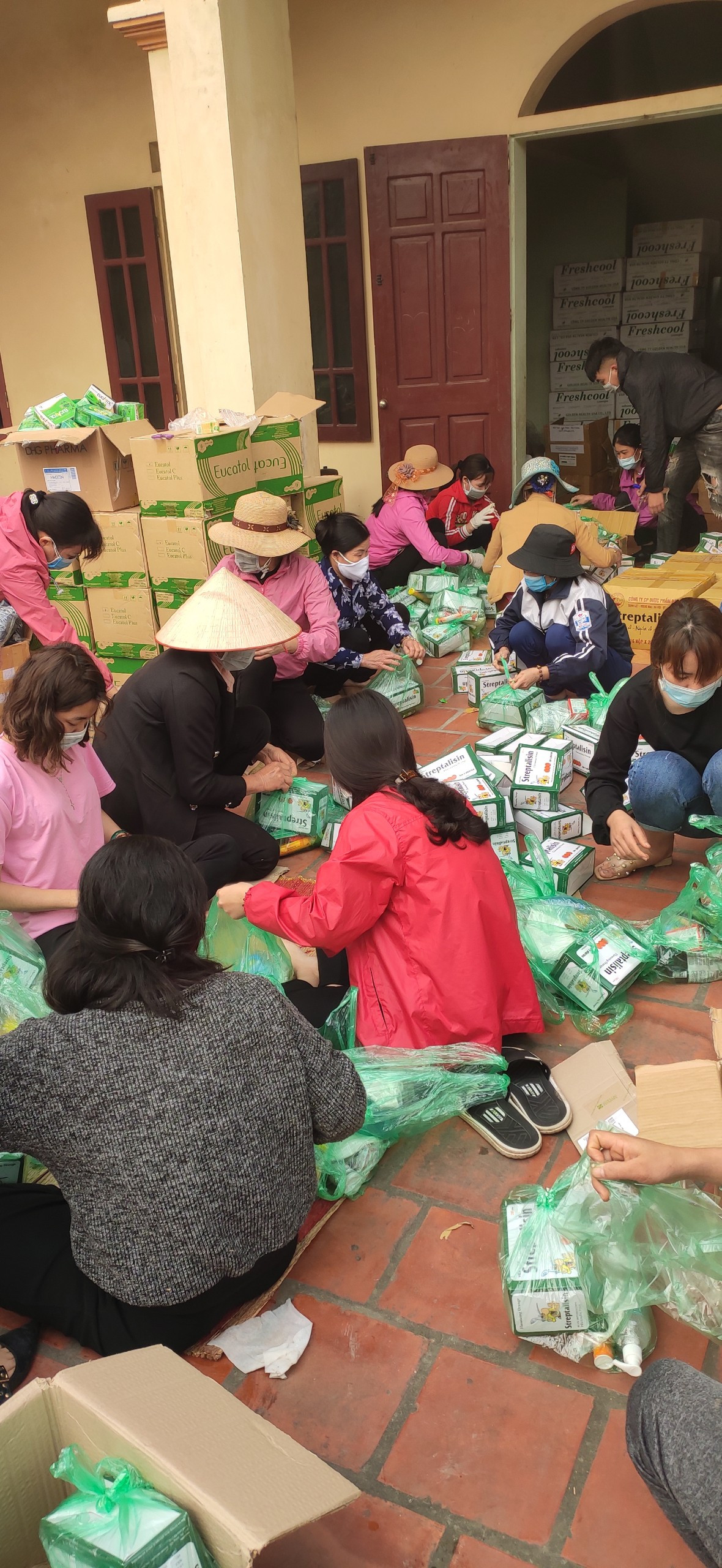 Sơn Lôi trước giờ dỡ bỏ phong tỏa ảnh 1