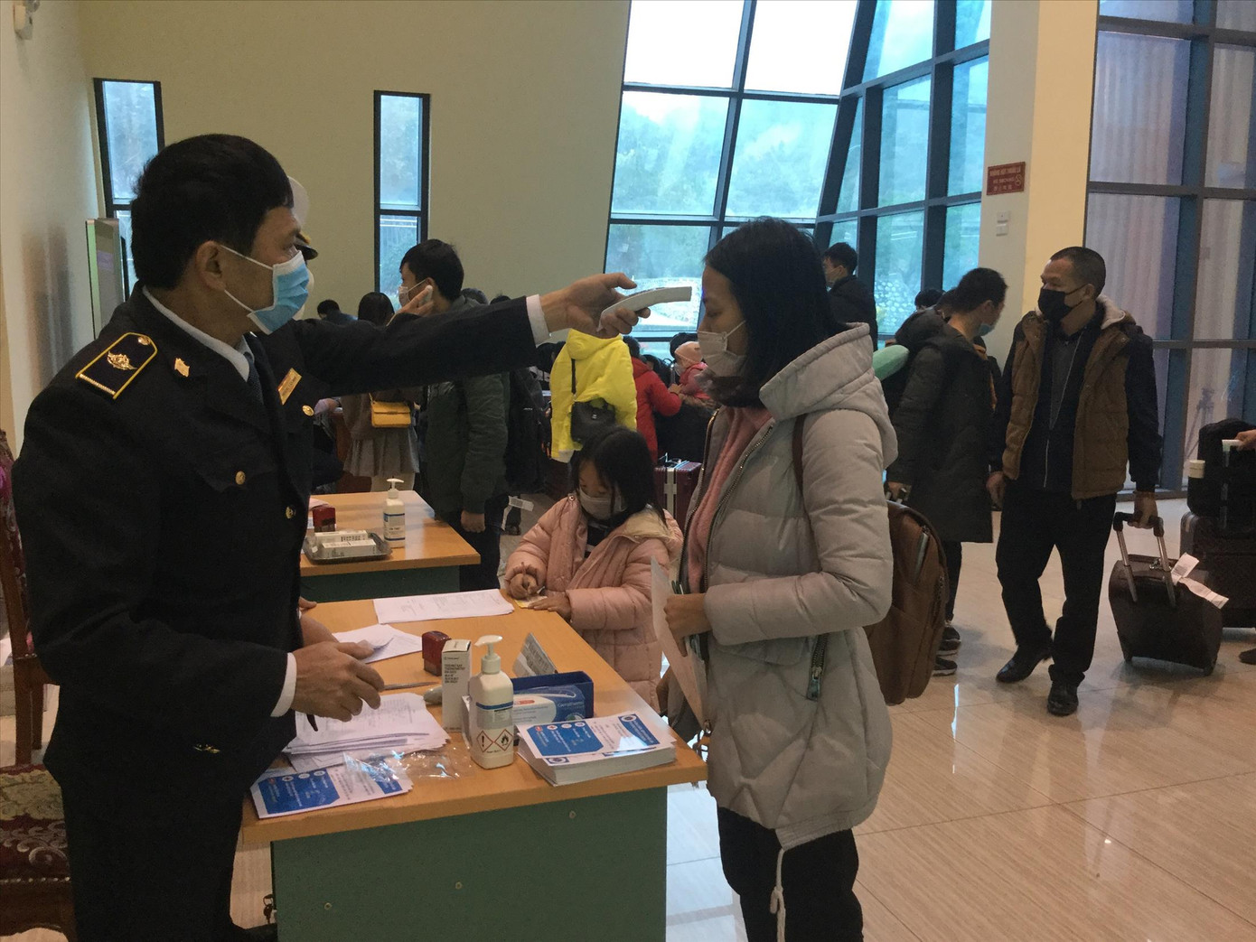 Đối phó với dịch virus Corona: Sẵn sàng 'khóa' biên giới nếu cần thiết ảnh 1