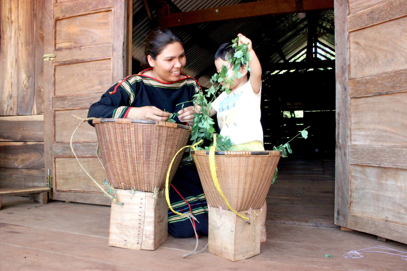 Người buôn Lang với giấc mơ nhà dài ảnh 3